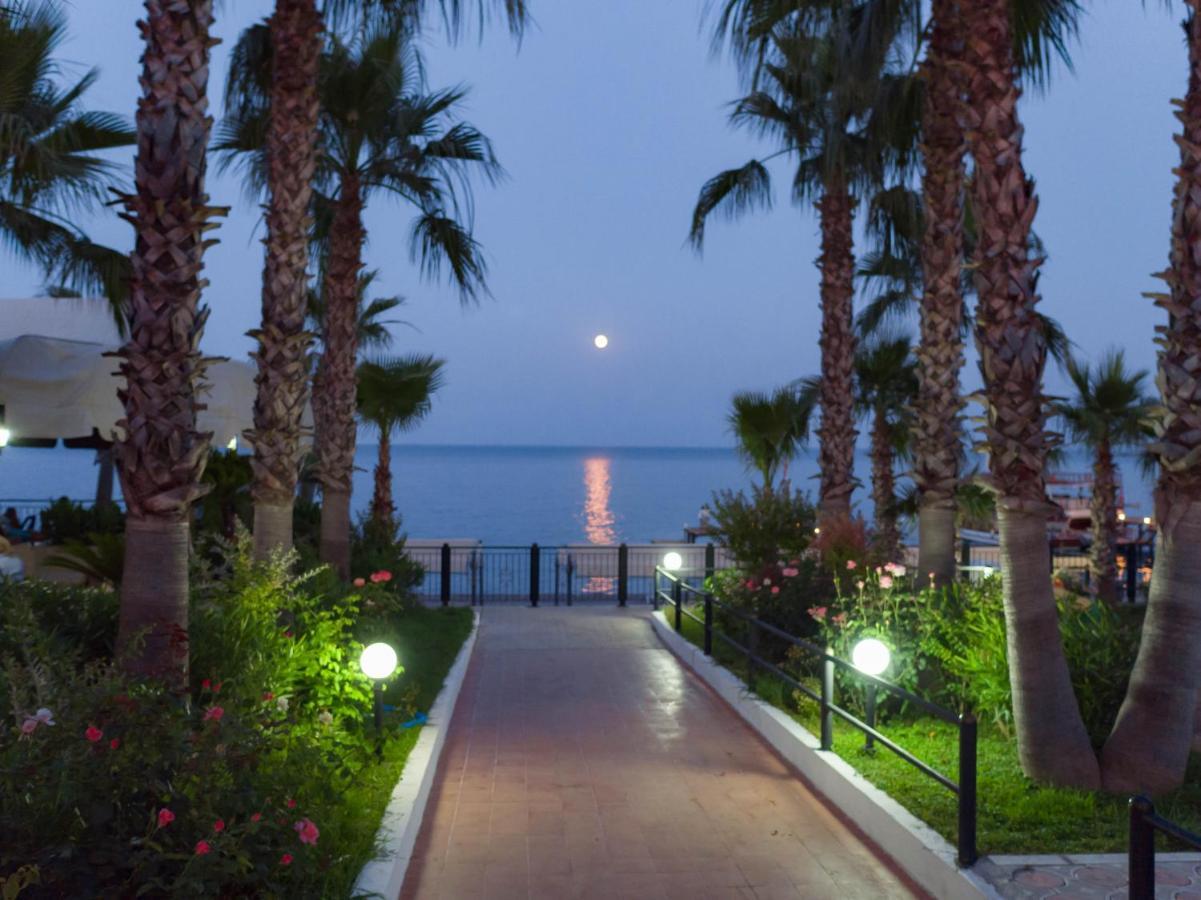 Club Akman Beach Çamyuva Buitenkant foto